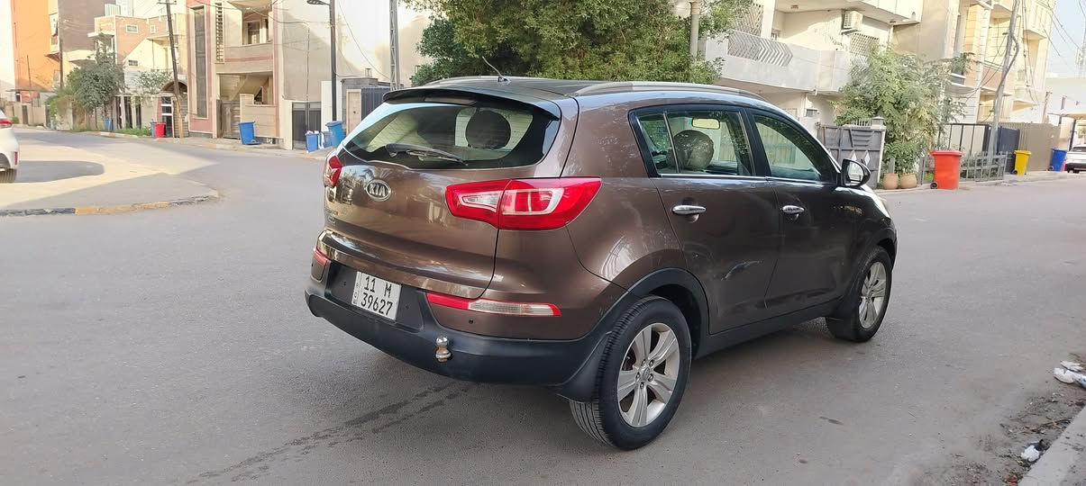 السلام عليكم كيا سبورتج 2011 خليجي رقم بغداد جاملغ وباب صبغ بدون دواخل بيه رصعات محرك 2400 دوش المرغوب كير اتوماتيك جام اتوماتيك كامره شاشه تحكم سعر 126 مكان بغداد حي الخضراء هاتف ***********
