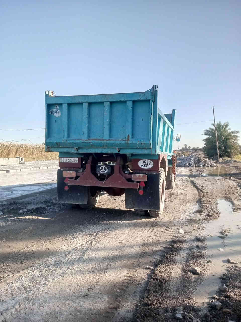 سلام عليكم ورحمه الله وبركاته من رخصة الكروب عندي هاي البيع موديل 82 جديد شاصي مقفول  محرك كير ابو شخاطه قماره مصبوغة تخم تاير باج بطن بلادي عنوان بغداد التاجي رقم الهاتف ***********
