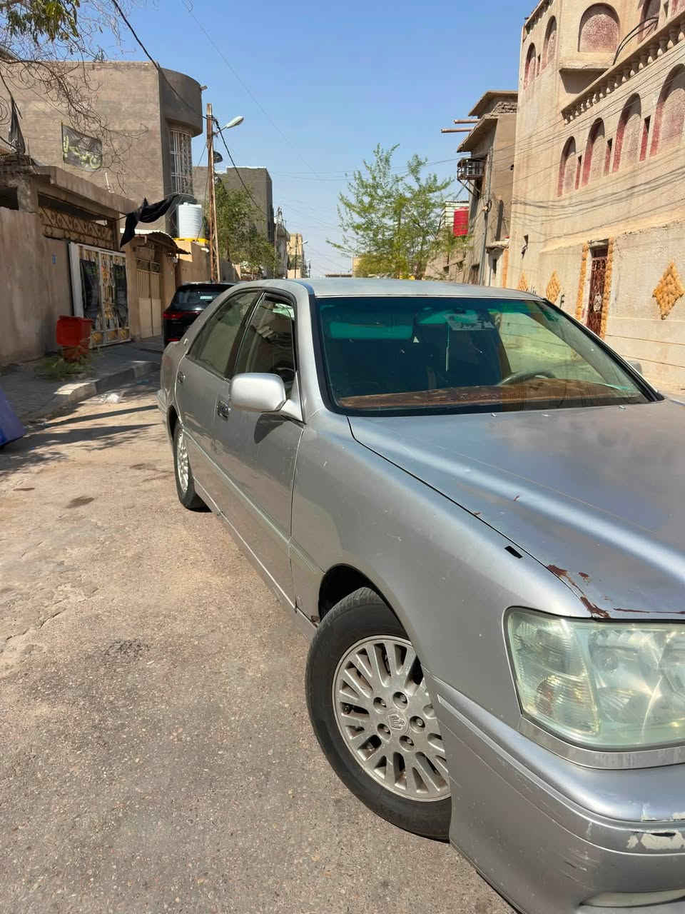 سلام عليكم
Toyota Crown 2003
سياره كفاله العراق وليابان عده جاملغ وبنيد شبر بشبر موضح بصور سياره جاهزه ما متعوبه مال بيت سياره بيها قليل جراد سياره رقم كركوك ملسق وسنويه كلها كامله بس عوزها تدفع كمرك سياره تحوير نجف فوك وجوه 3دكم 
1.كير مكينه حداديه كلها فول 
2.زوج تايرات جدد
3 تبريد  ثلج 
4 .برده خلفيه 
5.كشنات كهرباء خلفي وامامي 
6لايتات زنون ترحيب بل عدسات يصعدن وينزلن 
مكان سياره بصره لمعقل سعرها ب88 وبيها مجال بصيط حك جيه او مراوس حسب قناعه 
***********
