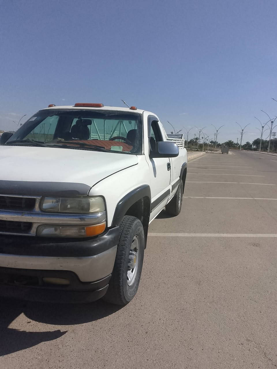 سياره للبيع موديل 2002 سعر 98 وبيهه مجال بصيط ***********/***********
