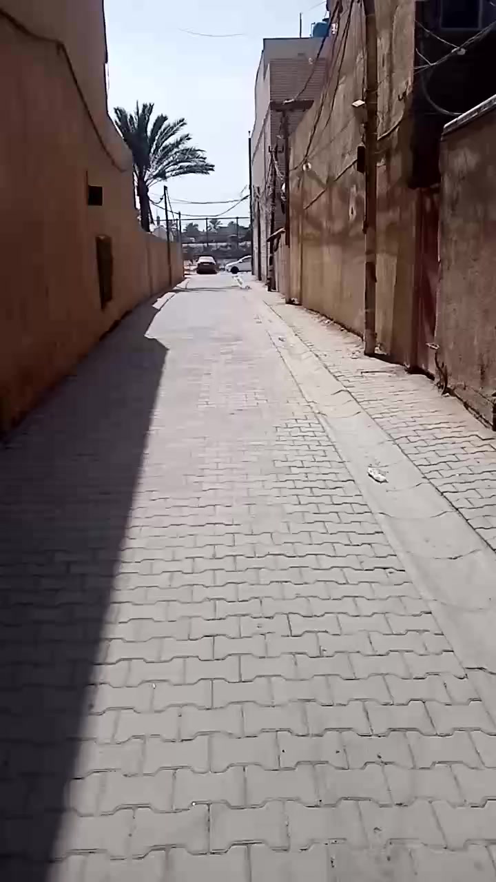 السلام عليكم
بيت للبيع بنزلة جامع الغرير ثالث فرع باتجاه مدرسه الكرفانات بيت نظيف اساس رفت طابق واحد ثاني بيت بالفرع عالي عن الشارع حوالي ربع متر للاستفسار أكثر اتصال على الرقم *********** واكو وات ساب
