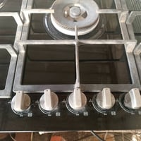 عندي هذا الطباخ بلازما صفر ما مشتغل نظافه 99% بالشرط كل عيب ما بيه نها...