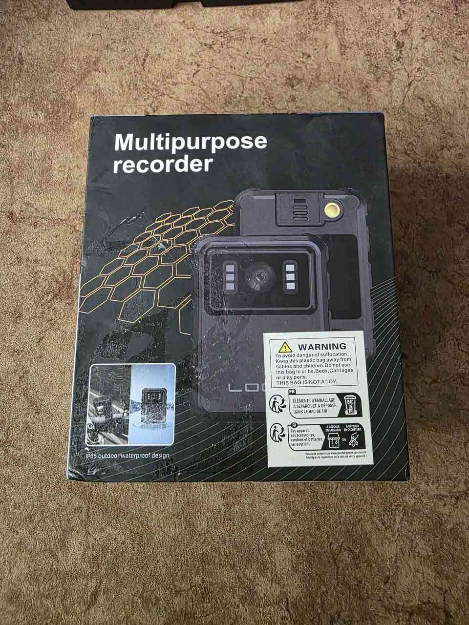 السلام عليكم 
كاميرا محمولة متعددة الأغراض (Multipurpose Body Camera) تستخدم لتسجيل الفيديو والصوت، وتتميز بالتالي:دقة تسجيل عالية: تدعم الكاميرا دقة تسجيل فيديو تصل إلى 1080P أو 2K لضمان وضوح الصور
.ميزات متقدمة: تحتوي على خاصية الرؤية الليلية (Night Vision) للتصوير في الظلام، بالإضافة إلى اتصال واي فاي (WIFI) للمراقبة عن بعد
تدعم الرؤية الليلية بالأشعة تحت الحمراء
.تصميم متين: تتميز بتصميم مقاوم للماء بتصنيف IP65، مما يجعلها مناسبة للاستخدام في الأنشطة الخارجية أو ظروف العمل المختلفة
السعر ٣٠


**إذا كنت صاحب هذا الإعلان وتريد حذفه لأي سبب، رجاءا أرسل رسالة إلى الدعم الفني**