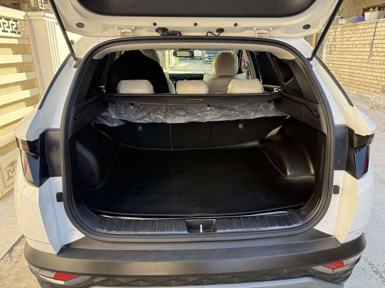 توسان 2024 خليجي

رقم بغداد الجديد تحويل مباشر 

فـول عدا البانوراما 

محرك 2000 دوش

شاشه دجتل

تشغيل بصمة + ابواب

تشغيل عن بعد

سايد بريك دگمة   

اوتو هولد

بك لايت LED

كراسي كهرباء

داخل ابيض

بردات ابواب خلفية 

حساسات امامية + خلفية 

تحكم مقود كامل

بصمات عدد 2 

انارة ترحيب

نقطة نزول منحدرات. 

نظام مانع تزحلق 

‏ABS

شاحن موبايل واير ليس  

اشاير بالمري والمري شفط

مخرج AUX + USB

‏BIuetooth

مخرج منفذ الطاقة عدد 2    

درايف مود

‏(Normail - eco- sport t) 

جك سبير كتلوكات كلها بدون نقص

مكفولة من صبغ وبارد وتبديل

ماشية 37جديدة جدا 

المكان بغداد 
شهداء البياع 

شراي اتصل وتدلل 
***********
