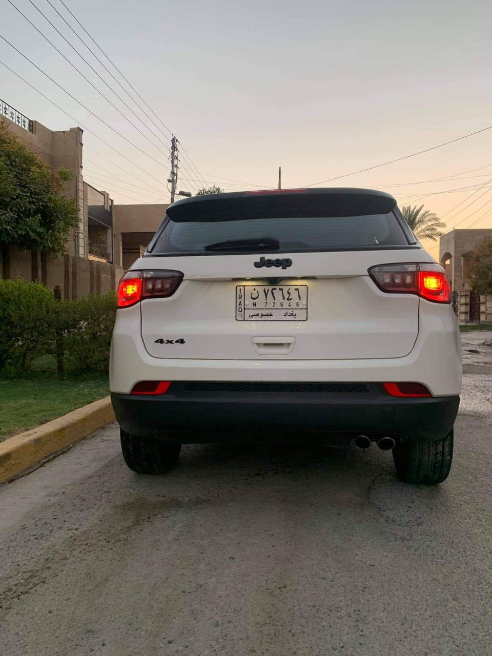 جيب كومباس ٢٠١٩
ماشية ٢٩ الف تقريباً
السعر ١٢٥$ وبيهة مجال بسيط

***********
