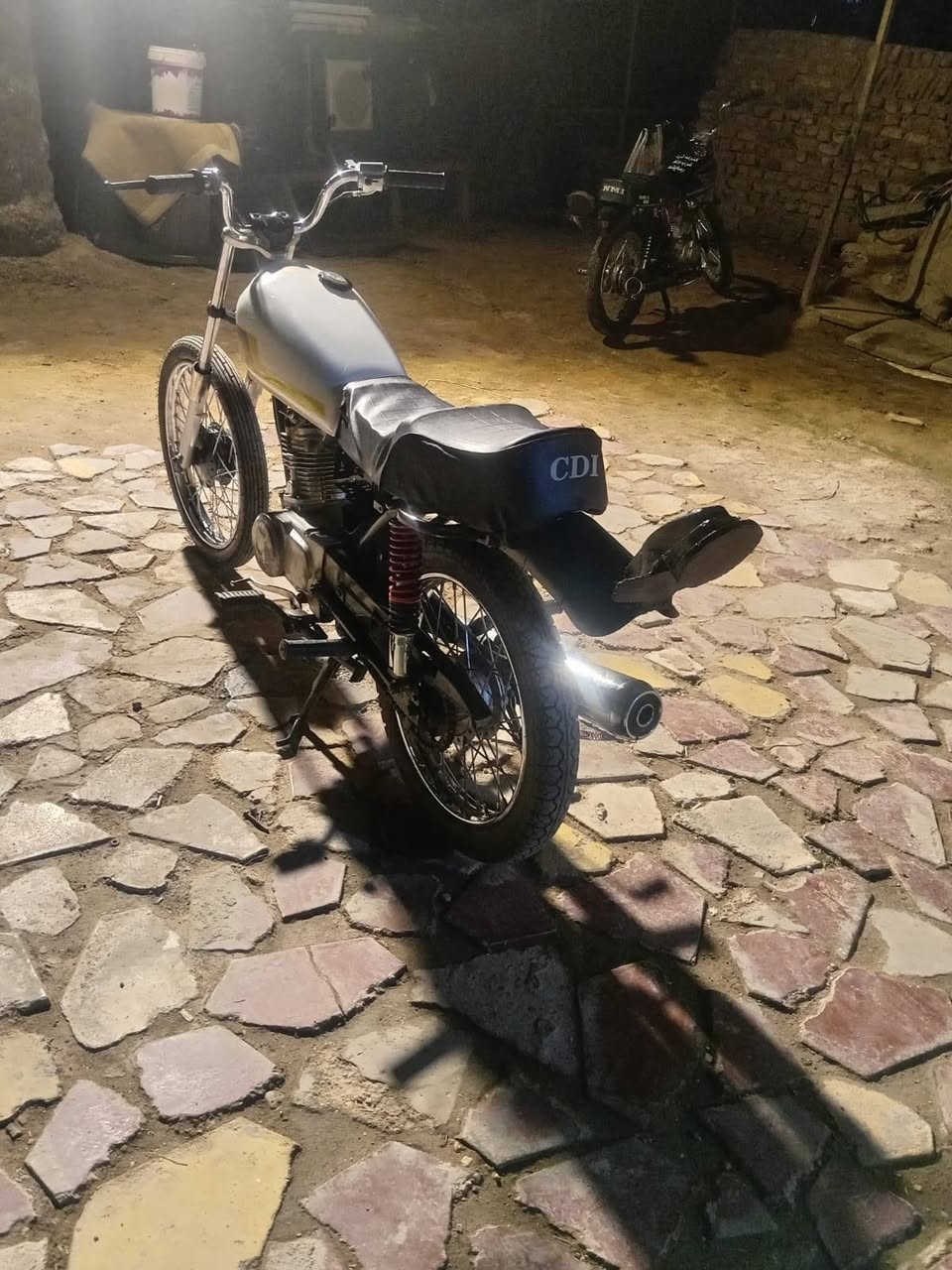 سلام عليكم تايكر اصلي كلك للبيع دراجه جديده لا نضوح لا تبخير غراض كله جديد كربلا حي العباس عامود 60
***********.   300بيها مجال قليل
