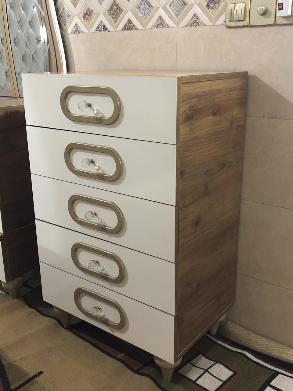 غرفة نوم للبيع السعر ٩٠٠ وبيها مجال


**إذا كنت صاحب هذا الإعلان وتريد حذفه لأي سبب، رجاءا أرسل رسالة إلى الدعم الفني**