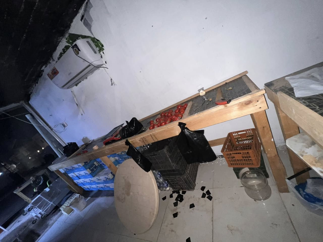 سلام عليكم رفوف عدد 3. للبيع سعرهن ١٥٠ وبيهن مجال


**إذا كنت صاحب هذا الإعلان وتريد حذفه لأي سبب، رجاءا أرسل رسالة إلى الدعم الفني**