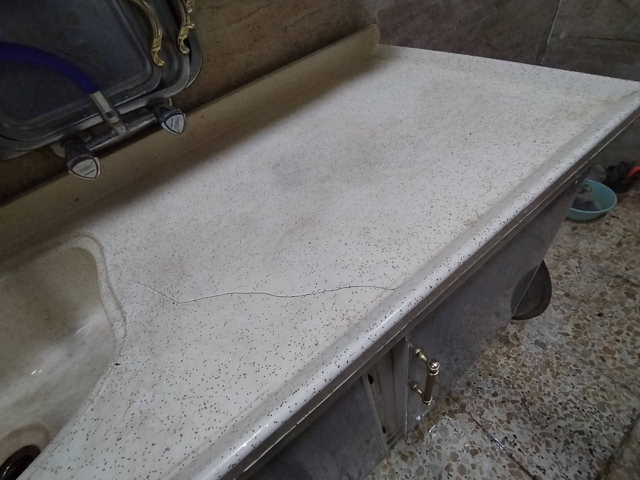 بوفية 6بيبان وجام طابقين البوفية نضيفة
كاونتر للبيع
العنوان نجف
السعر خاص
***********
