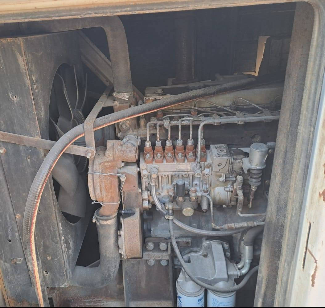 السلام عليكم
مولدات 2
1_مولدبيركنز (لوفل) كاتم 100KVA فول اتوماتيك تشغيل واطفاءذاتي جاهز السعر $42 ورقه
2_مولد بيركنز انكليزي 50KVA جاهز السعر $28 للتواصل ***********
