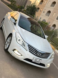 للبيع هونداي ازيرا 2012  خليجي  بسمي رقم بغداد جديد   محرك 2400 دوش ال...