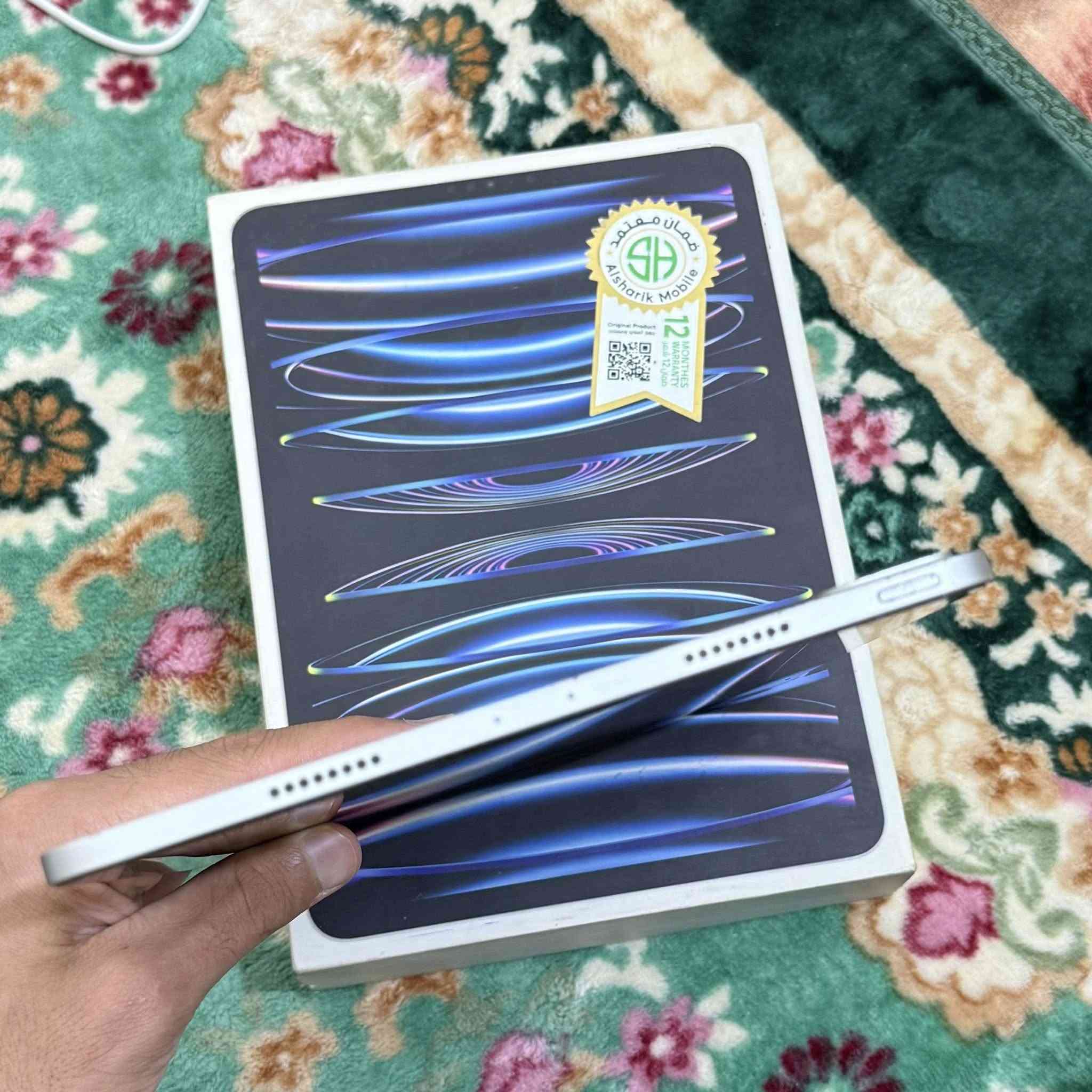 ايباد 11برو m2 للبيع استخدام قليل نضيف السعر 700 تواصل ***********
