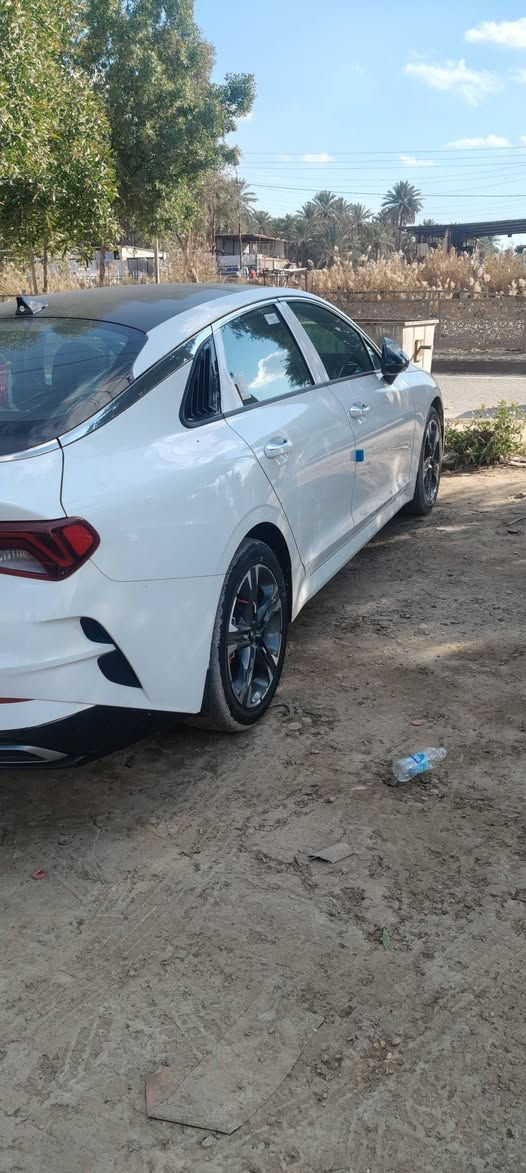 كي فايف فول واحدع واحدبسمي خليجي موديل 21 السعر200وبيهامجال/***********/***********/المكان بغدادالمحموديه
