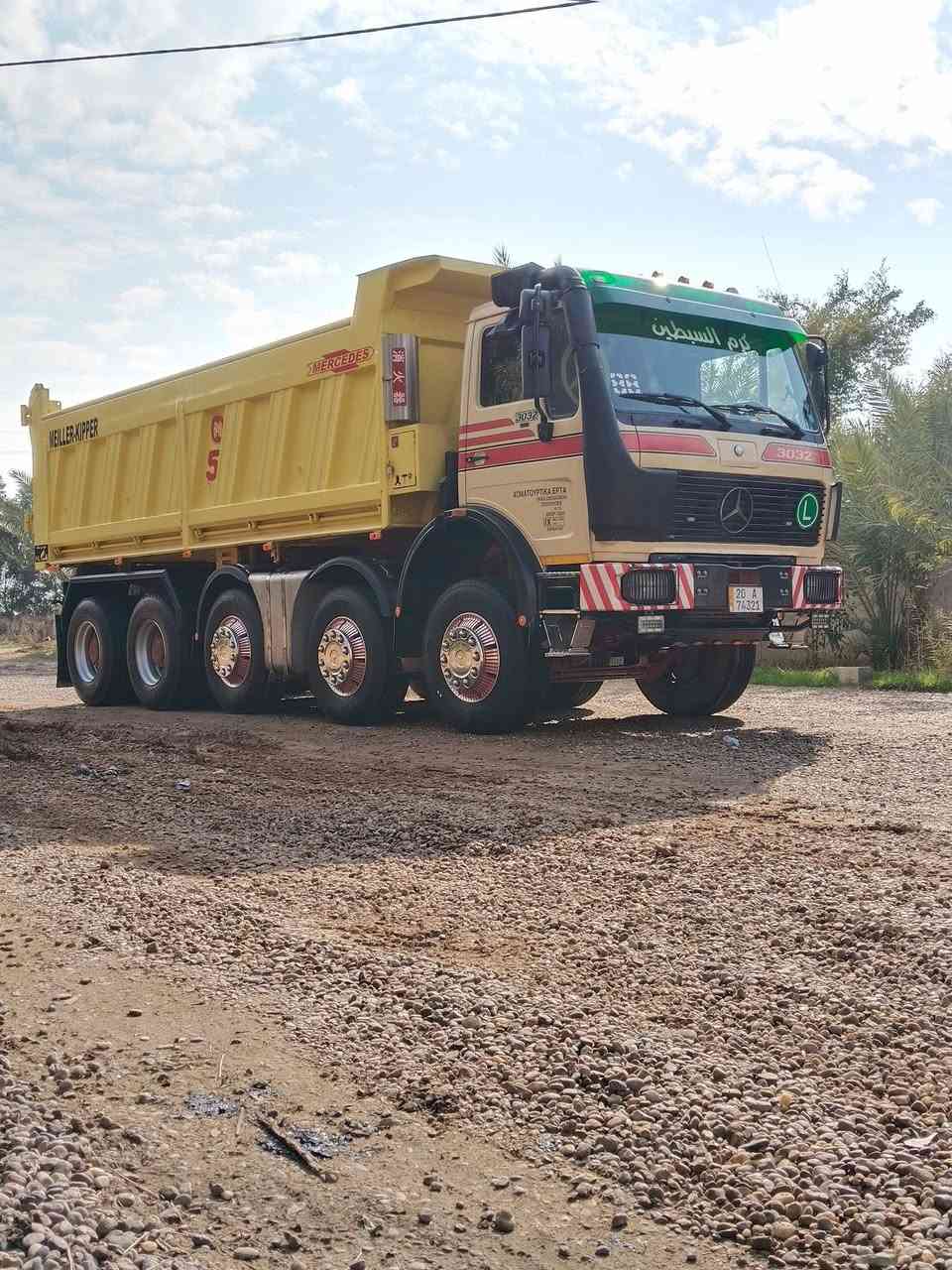 سلام عليكم
موديل 91 
سيارة بلادي عكرب شاصي بلادي 
باج بطن بلادي شاصي مكفول 
محرك 10 محسن ستندر 
كير 160 دورة 14 ما مفتوح 
مجموعة نص البي بلادي 
قمارة بلادي مكفول 
سيارة مكفولة.    رجأ مكلف بلنشر 
رقم صاحب سيارة ***********
