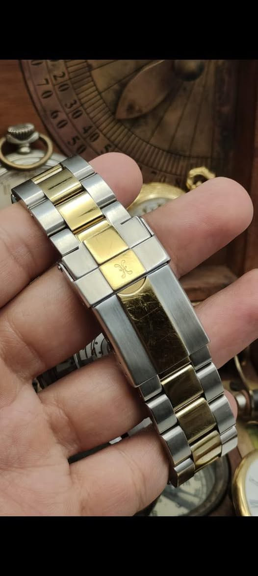 بيرنارد اچ ماير || قطعة بحرية لونين طلاء ذهب وستيل
-مينة 3D كاروهات || نافذة لعرض التأريخ

- رنك دوار قفل بحري 
- نظافة جدا عالية || كامل المرفقات 

- جميع تفاصيل اصلية سير كامل لاخر حبة
- السعر550$ فقط (رتيل  1900$)


**إذا كنت صاحب هذا الإعلان وتريد حذفه لأي سبب، رجاءا أرسل رسالة إلى الدعم الفني**