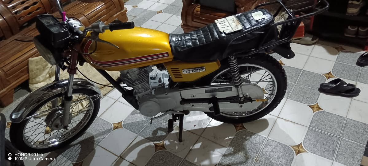 رقم وسنويه
شاصي ١١ الباقي نامه جديد
ماندل راعيه
سعرها مناسب مال مستعجل
شراي اتصل ***********
