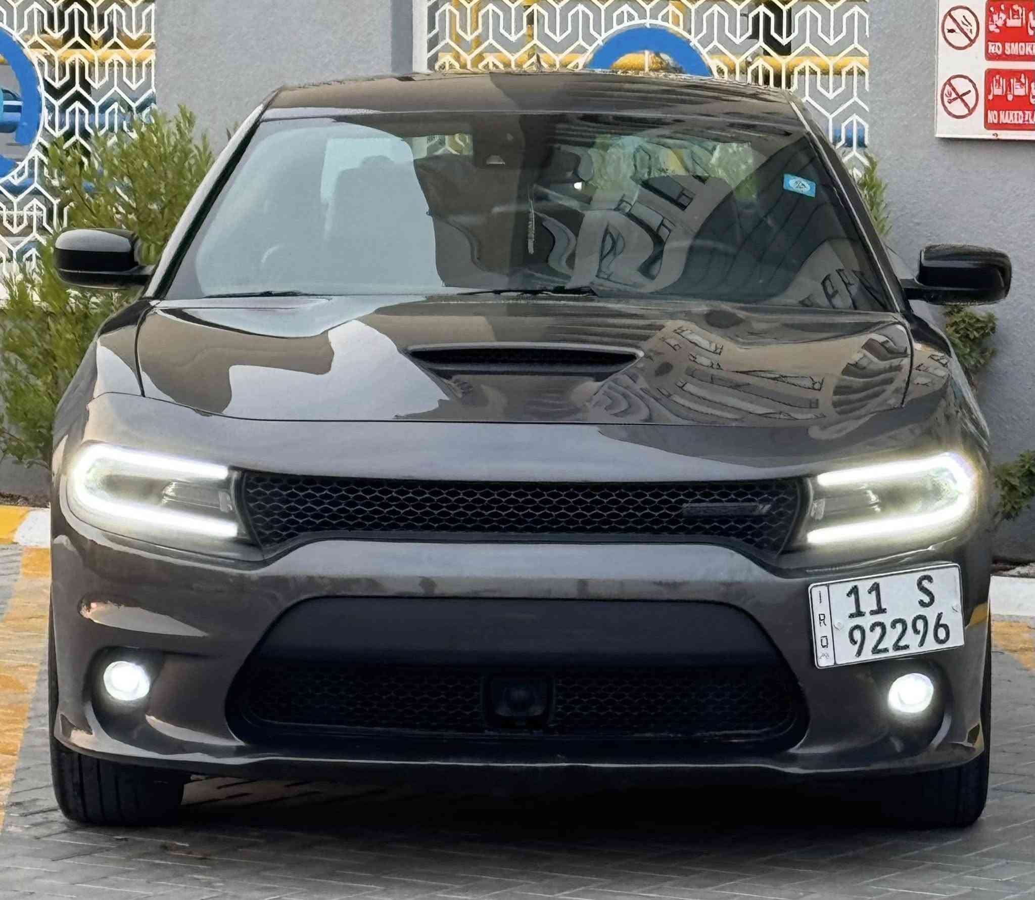 Dodge charger GT 2020 دوج جارجر
بيع او مراوس / ماشيه 40 الف ميل حقيقي
ضررها جانبي التكمه مبدله 
الصبغ صفحه مع نصف القماره 
الباقي مكفول حتى الدعاميات
( لغود شواصي حوض مكفول ) 
مواصفات Gt : 
- محرك 3600 / ٦ سلندر
- رادار امامي 
- رادار جانبي
- شاشة كبيرة CarPlay + AndroidAuto
- كاميرا خلفية دوارة 
- سستم صوت ILPINE
- داخل لونين مشمشي و اسود
- دشبول جلد خياط
- كشنات جلد و كنتارا 
- كشنات تدفئه + تبريد 
- كشنات خلفية تدفئة
- كشنات خزن Memory 
- ستيرن تدفئة 
- ستيرن كهرباء
- شفتات ستيرن تبترونك 
- حساسات خلفية 
- مري قلاب + حساس للضوء العالي 
- بصمة تشغيل + بصمة ابواب
- منظومة زينون بلادي
- فور ويل درايف
- مود SuperTrackPack
- مود Sport
- زارعلها ليد دشبول متغير
- ويل حجم 19 اصلي
محرك ممفتوح شرط الفحص 
ترايها يخبل و صدرها مال شركة لوك
بالواقع احلى من الصور 
رقم بغداد الجديد سنويه و هزه جدد بأسمي
السعر 174 ورقه بيها مجال بسيط  
عنواني بغداد / الكرخ 
***********
***********
