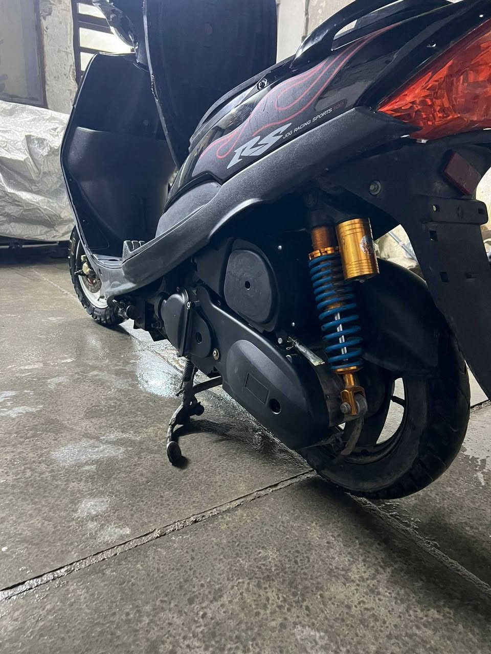 السلام عليكم
ماكس عدله للبيع دراجه حلوه ومرتبة وما ناقصة شي كامله نقصة بس هندر غير هذا الشي مابيه الدراجه تنكر سويج  وتطلع بيه دبل خلفي رياضي صالنصه اف ام السعر 425 وبيه مجال للطيبين مكاني بغداد الدورة رقمي واتساب ***********
