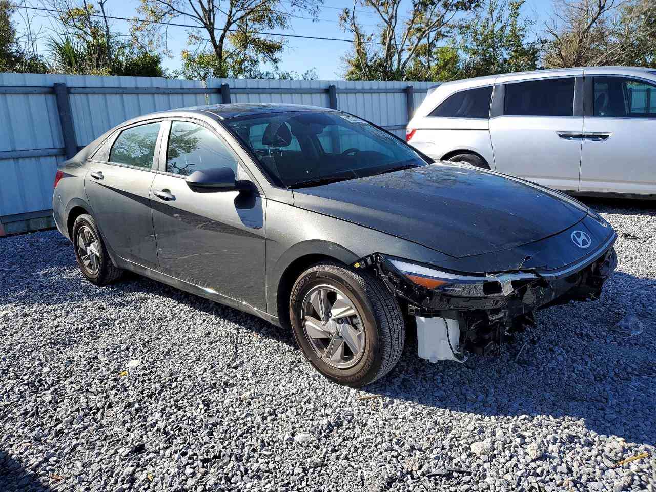 السلام عليكم
نوع السياره: 2025 HYUNDAI ELANTRA SE

تاريخ المزاد:20/2/2026 
مده الوصول:من 70 يوم الى 90 يوم
السعر:حسب تاريخ المزايده
الضرر و المواصفات:حسب الصور المرفقه
حجم المحرك: 4 سلندر
نقل المتوفر : الأردن - جبل علي - مرسين 
للمزيد من المعلومات الحضور الساعه الرابعه مساء الى مقر الشركه الكائن في بغداد اليرموك مجاور محطه وقود اليرموك
او الاتصال على الرقم التالي
009647817770664
00962799619838
Falah Auto for American and Canadian Auctions


**إذا كنت صاحب هذا الإعلان وتريد حذفه لأي سبب، رجاءا أرسل رسالة إلى الدعم الفني**