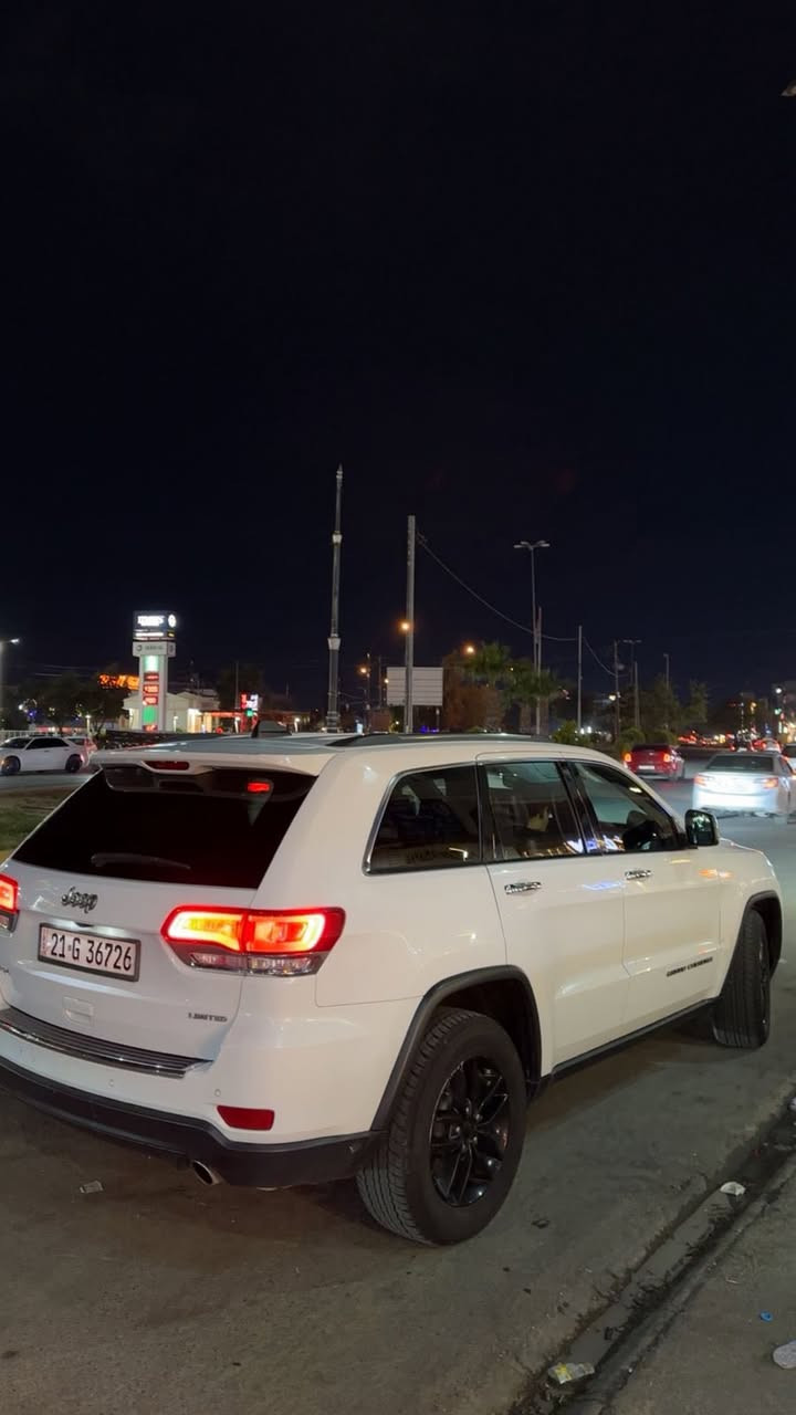 جيب jeep
2021 لمتدد امريكي
مواصفات فول 
 بانوراما
كشنات خزن تدفئه وتبريد
جاملغ سايق مبدل بلادي
سياره حادثها دعاميه ولازمه شاصي ايرباك سستم
السعر 225$
***********
