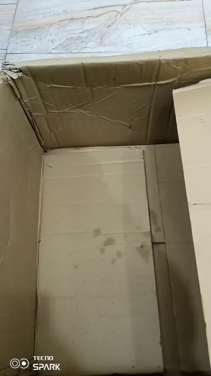 السلام عليكم 
للبيع شلع حافظات ايباد مختلفة الأنواع 
التفاصيل داخل الفيديو 
إلي تفيده ينطي سعر مع التوصيل وبالعافية


**إذا كنت صاحب هذا الإعلان وتريد حذفه لأي سبب، رجاءا أرسل رسالة إلى الدعم الفني**