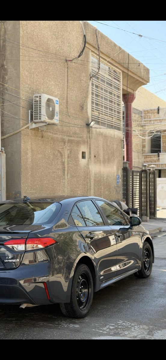 سلام عليكم كورلاهايبرد للبيع
موديل 23وارد امريكي بغداد بسمي 
ماشيه 52 الف مواصفات Le معروفه
حادثه جاملغ خلفي بدون صبغ بس بارد 
ولا قطعه صبغ بدون ايرباك كوله سليمه 
حادثه مبين  ولادواخل   رقم بغداد انكليزي جديد لون سمنتي
السعر (155)وبيه مجال بصيط
العنوان بغداد الكرخ شهداد السيديه
الهاتف (***********)
