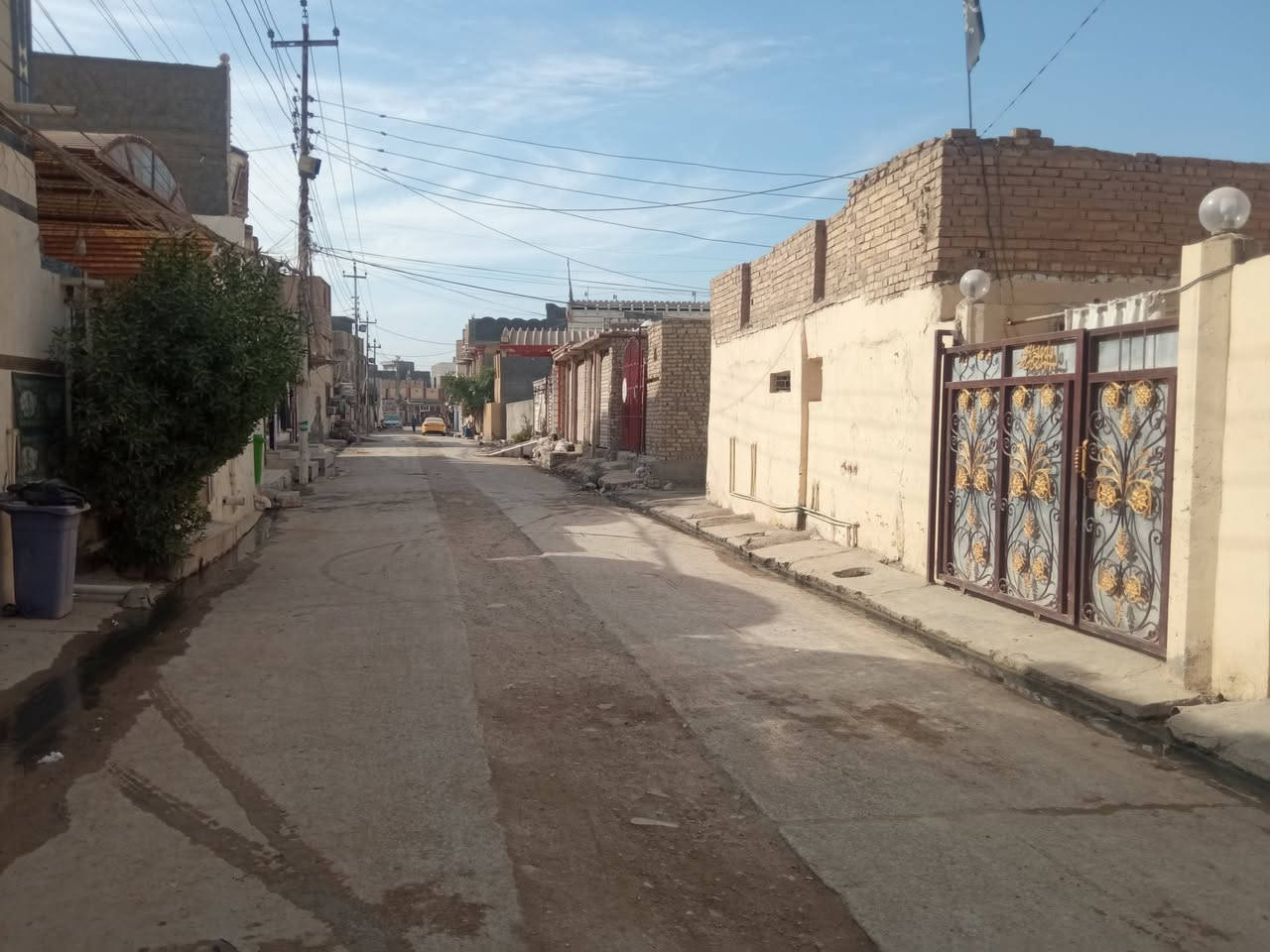 دار للبيع طابو صرف /حي الصناعي /مقابيل شركه الجوهره /يبعد عن الشارع العام 50 متر /بناء قديم باعتبار قطعه /السند 196 مساحه واقع حال 150/ ركن على شارعين شارع 10/ وشارع 4 وكافه الخدمات سعر 90 وبي مجال/ للاستفسار اتصال على هذا الرقم //***********
