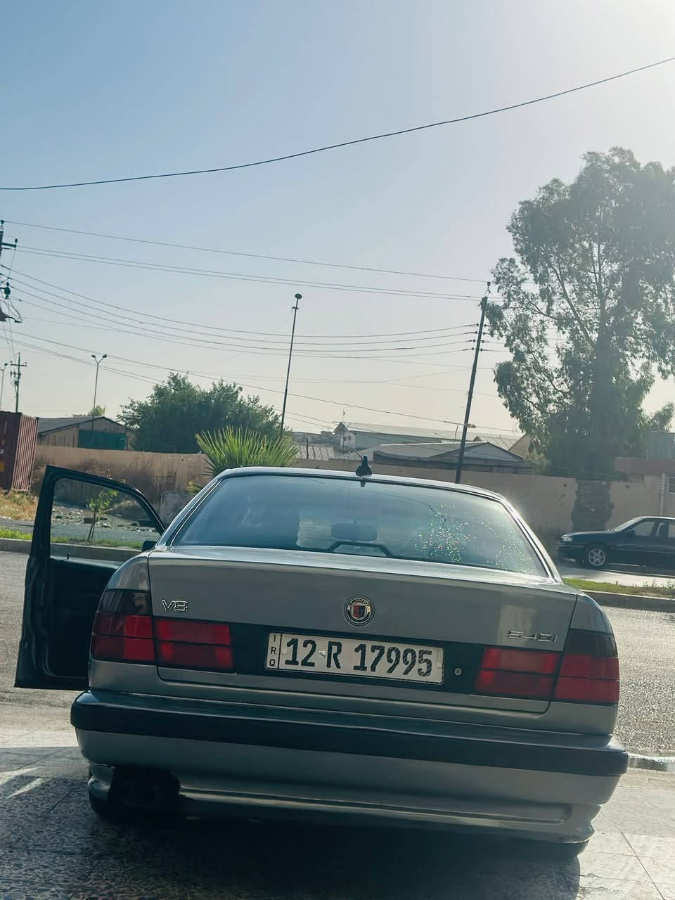 BMW 540 كير عادي 
سياره نار 🔥 
بيع او مراوس 
السعر 75 بيها مجال 
رقم نينوى كوبون بانزين بيها 
مضخم صوة نقاوه تقرى الف 
طخم حلو 
كشن جلد بلادي 
صوة رياضي ابو الطلقات 
السياره جاهزه ما تصرف عليه ربع 
وانطي بيها شرط تروح على مكه وترجع بيها السياره وضع شركه بدون اي حادث ابو ضرر شرط التحويل
ومكينه وكير شرط
***********
***********
