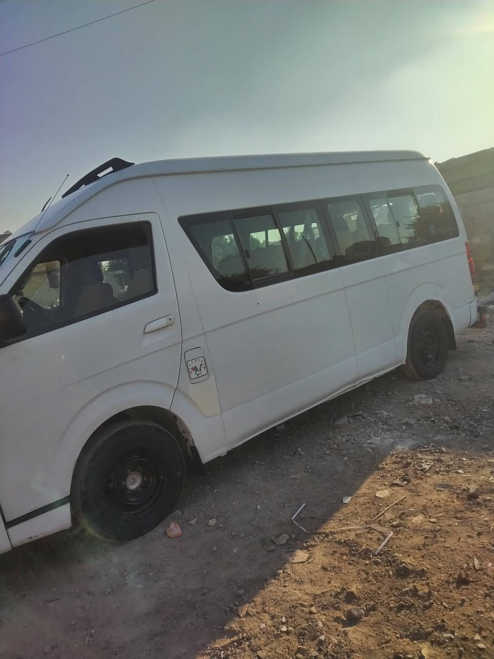 سلام عليكم جنبي عاليه لبيع مديل ١٤ بيها تنقيص من تبديلة لتبديلة سعر ١٣٠وبيها مجال *********** مكان زعفرانية
