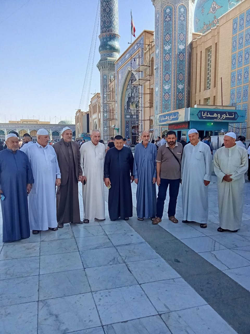تعلن حملة بركات ام البنين عليها السلام 
   لتيسير رحلتها الى ايران لزيارة الامام علي ابن موسى الرضا والسيده فاطمه معصومه عليهم السلام 
                البرنامج كالاتي.....
زياره السيده فاطمه معصومه عليها السلام 
        المزارات 
بيت النور 
اربعين علويه 
موسى المبرقع 

وباقي مزارات في قم المقدسه 
            وبعدها الذهاب  مدينة مشهد المقدسه 
وباقي المزارت 
زيارة سيدي ومولاي الامام علي ابن موسى الرضا 
ياسر وناصر اخوت الامام الرضا 
خواجه مراد ...خواج ربيع اباصلت الهروي اصحاب الامام
 قدم الامام نيشابور 
  يحي ابن زيد الشهيد في ميامي 
اكل ثلاث وجبات في قم وثلاث وجبات في مشهد 
سيارات بي اي بي درجه اولي 
  ومن يرغب بالسفر الاتصال برقم ***********
ونحن بخدمتكم
