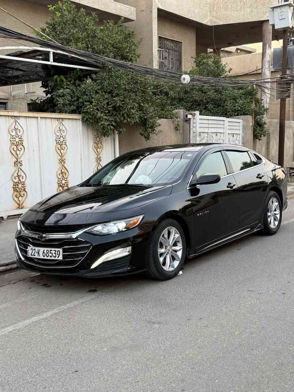ماليبو 2019  Lt
ماشيه 127 مايل

رقم اربيل الدولي 
راديترات ومراوح على وضع الشركه
حادث جاملغ بصف سايق
وبيها نص الباب صبغ ونص البنيد

مكينه 4 سلندر 1500 توربو

مواصفات
شادلها كت كامل 
سبويلر
وسكوبات 
ومطريات 
ودوسات

كير اوتوماتيك و عادي 7 نمر
كوشنات هيتر
كوشن كهربائي
تبريد قطعتين
تبريد منفصل
تشغيل بصمه
تشغيل عن بعد
ابواب بصمه
صندوق بصمه
شاشه جبيره ايباد
كامره دواره
بك لايت طياره
تحكمات ستيرن
كروز سرعه 
ستيرن فوليوم
مرايا كهربائيه
لايتات أوتو زينون
بلاجكتور ليد
نظام car play + Android + نظام Gps
مسجل Aux USB Bluetooth Cable 
ويل كب 17 شركه

السعر 95 & وبيها مجال بسيط
العنوان بغداد سبع ابكار
***********
