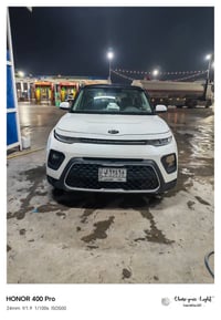 صول 2020 للبيع محرك 2000 دوش تحكم ستيرن سيارة نظيفة حادثها موجود بالصو...