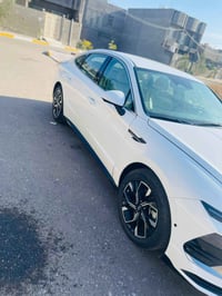 سوناتا موديل ٢٤ بيها قطعتين فقط جاملغ وباب السعر ١٧٥حرة بسمي بدون رقم ...