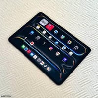 ايباد 11برو معالج m4 ذاكرة 256 بطاريه 100 مشحون 107 مره نضافه 100 بس ب...