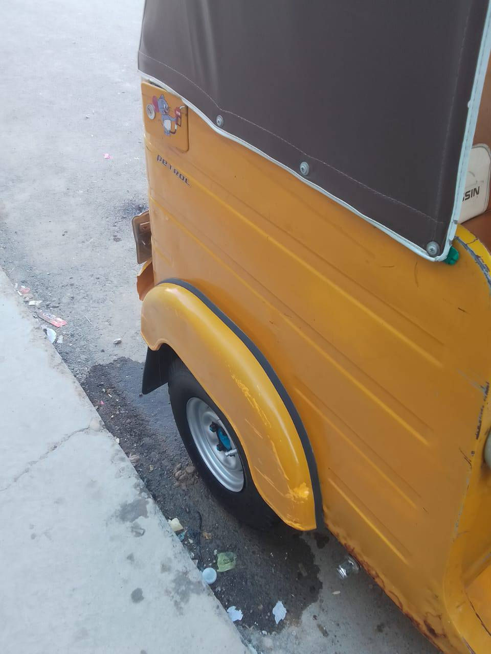 تكتك البيع
2020 شهر 11
عنوان بغداد المشتل الراسه 
الرقم ***********
