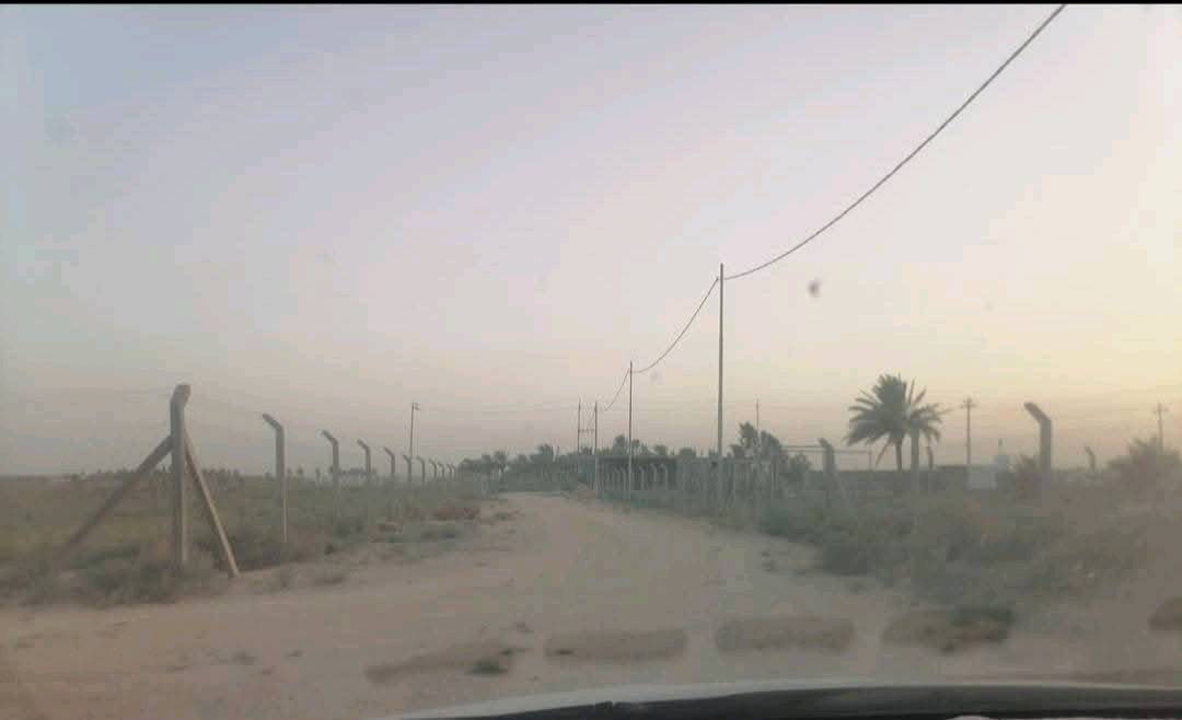 اللهم صل على محمد وال محمد 🌳 فرصة استثمارية - أرض زراعية للبيع في بابل 🌳
للبيع: أرض  مقسمه وجاهزة المساحة الكلية (5دونم) يتم بيعها حسب طلب المشتري  سند 25 - تحويل مباشر
عرض مميز لأصحاب المزارع والاستثمارات الزراعية،  بنظام مزارع حديث في موقع حيوي.
📍 الموقع:
بابل - بالقرب من مجزرة الخضراء (تقسيم مزارع).
📑 التفاصيل القانونية:
نوع العقار: طابو زراعي.
السند: سند 25.
الإجراءات: تحويل ملكية مباشر باسم المشتري.
🛠️ الخدمات والتجهيزات:
الأرض مخدومة بالكامل وجاهزة للاستخدام:
السياج: محاطة بالكامل بسياج (بي أر سي - BRC).
الري: متوفر ماء سقي واصل للأرض.
الكهرباء: واصلة ومجهزة.
الطرق: طريق "سبيس" عريض بعرض 10 متر يسهل وصول السيارات والمعدات.
📞 للمعلومات والسعر والتواصل على الوتساب 
***********
‏‪
