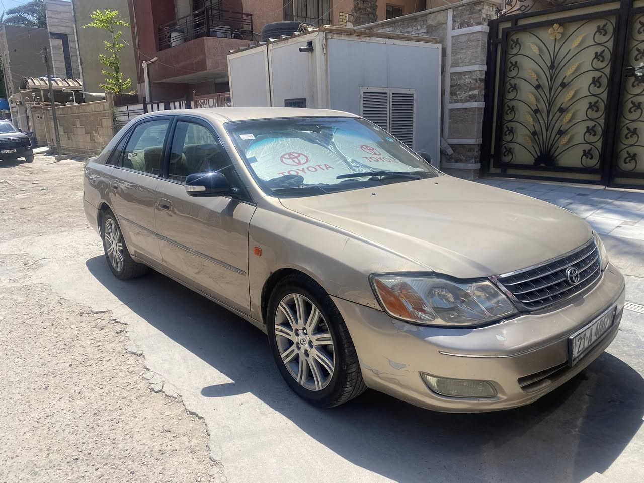 السلام عليكم
للبيع فقط تويوتا افلون 2002 خليجية
سعة المحرك : 3000 / v6 
اللون : شمباني / داخل مخمل عسلي 
شاشة اندرويد 
سبوفر دمام بالصندوق الخلفي 
السيارة بدون حادث 
بيها ٤ قطع صبغ اثر جراد 
لوحاتها سليمانية / بأسمي تحويل ثاني يوم 
السيارة شادلها صدر جديد وية الدبلات 
راديتر ومنظومة جديدة 
ادامة كاملة على المحرك 
سيارة مال جني ونظيفة 

السعر 78 ورقة وبيها مجال 
مكاني بغداد / حي القاهرة


**إذا كنت صاحب هذا الإعلان وتريد حذفه لأي سبب، رجاءا أرسل رسالة إلى الدعم الفني**