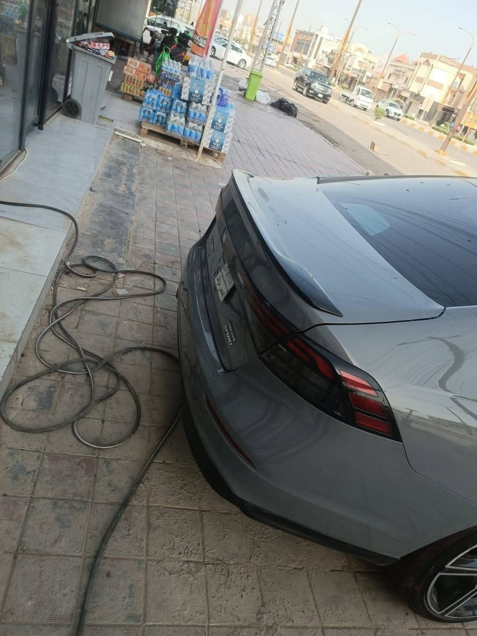 سلام عليكم 
هواند اكورد سبورت موديل 2025هابير 
السيارة ماشيه 2400ميل
فول مواصفات 
.مكينة 2000هابيرد تنفس طبيعي 
كير اوتوماتيك 
.شاشه كبيرة 
 فتحه سلايد
.كامره خلفيه 3اننظمة
.كرسي كهرباء لون اسود
.رادار امامي
.مانع تصادم
.محدد مسار 
.تصحيح مسار 
.شفتات بالستين
. مثبت سرعة
.مانع انزلاق
.دخول ذكي
.إنارة ترحيبية
.هندبريك كهرباء
.عداد ديجيتال 
.لايت عدسات زينون 
نظام اوتو لايت 
اوتو هولد للبريك 
.حساسات مطر 
.حساسات امامي خلفي 
.حساسات ضغط هواء الإطارات 
.أوامر صوتية 
.4أنظمة قيادة 
سيارة وارد امريكي 

غير متواجد على فيس بوك 
التواصل. ***********
