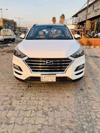 توسان مديل ١٩ لبيع  فول موصفات واحد على واحد من عده شاشه ايباد وزنون  ...