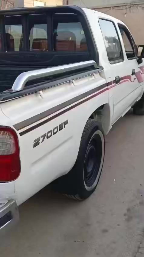 السلام عليكم تيوتا  دبل. قماره  رقم سنويه جديد بدون دعم او صبغ جيليكس.   سعر 115  *********** مكان اسياره دوميز فايده
