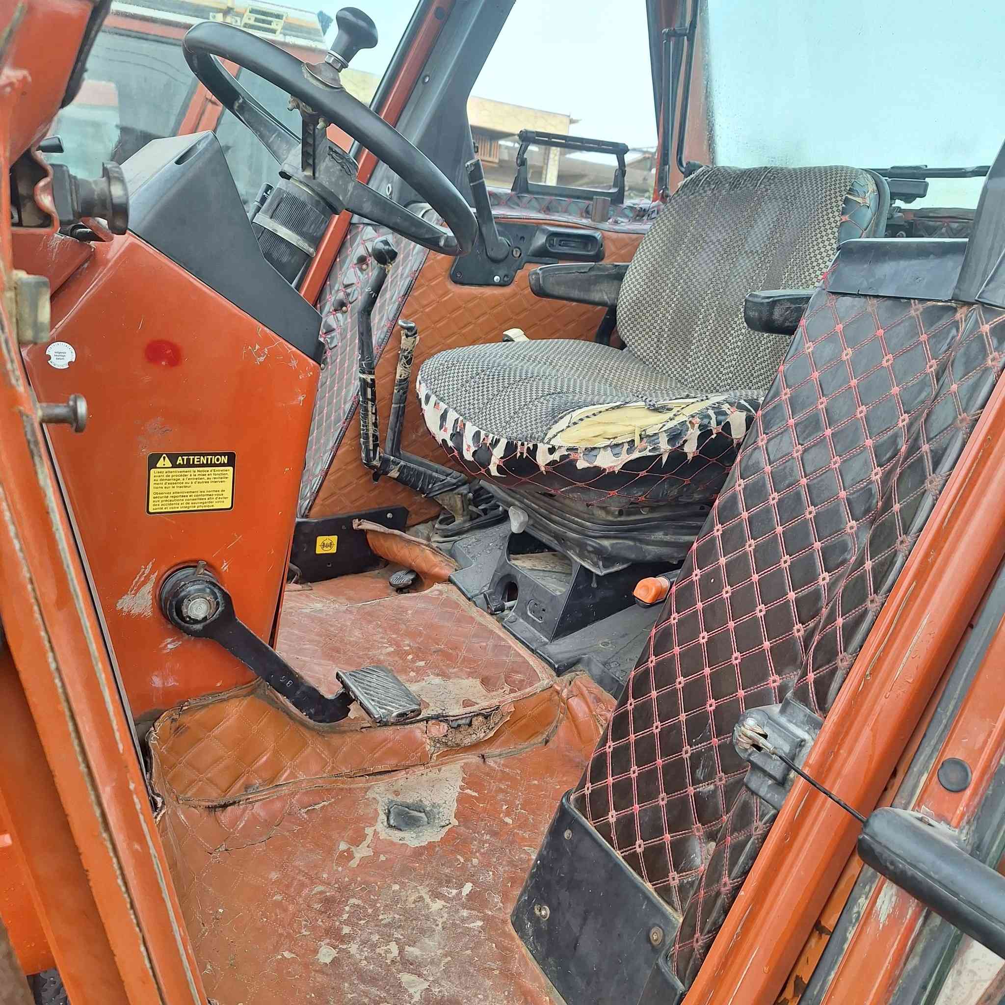 بسم الله..
فيات ١١٠ رقم وسنويه واسط تحويل..
كفاله عامه لا صبغ ولا خياس ولا فتح من كلشي ..
جاهزه اي نقص مابيه .. السعر ٣٥ مليون 
المكان / بابل الكفل 
للاستفسار / ***********/ ***********
