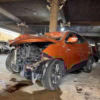 لبيع توسان موديل ٢٠١٥ رقم بغداد عله حادثهه مثل صوره سعرهه ٦٥ مكان سيار...