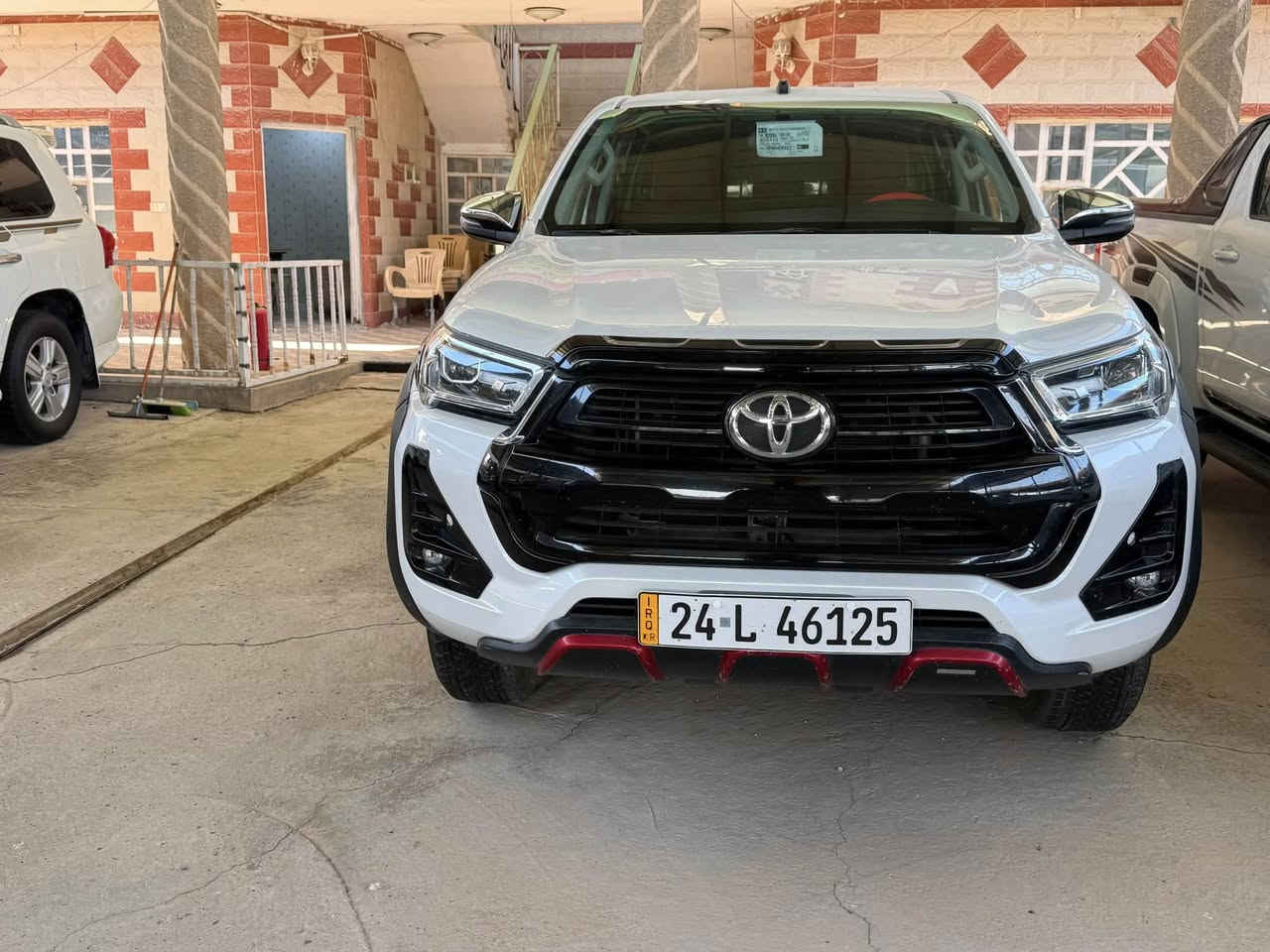 السلام عليكم
تويوتا هايلوكس TRD  
6سلندر 
موديل 2024
بانزين 
ماشية 57 الف حقيقي 
مواصفات السياره ساز 
بيها بارد بسيط جداً بالباب الي خلف السائق والباقي مكفول 
رقم دهوك تحويل او وكاله 
العنوان بابل / جبلة 
السعر 38300$ وبيها مجال بسيط
للاستفسار/ *********** واتساب

