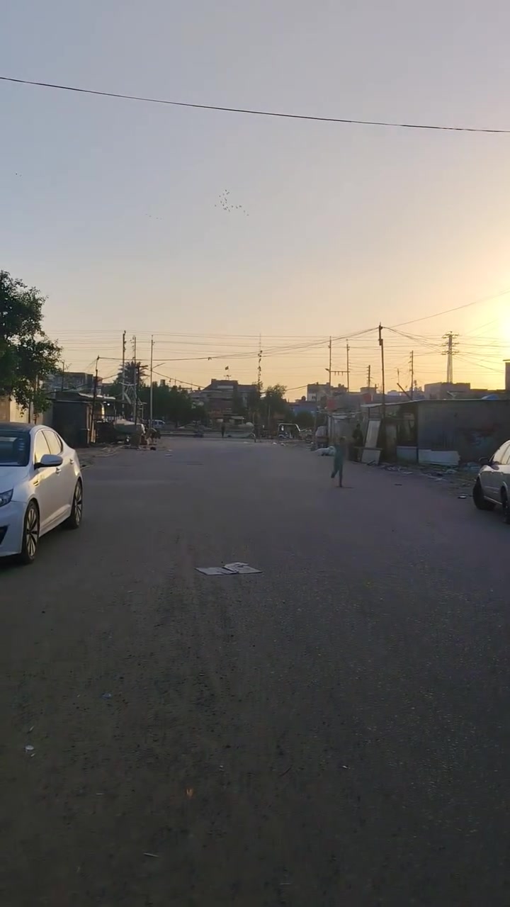السلام عليكم دار للبيع مساحه الدار ٧٥ متر واجه خمسه نزال ١٤ زراعي معامله التطويب كامله. في حي المرتضى الشارع العريض سعر الدار ٥٥ مليون وبيه مجال الي يحب يتواصل على الأرقام التاليه (  *********** ) ( *********** )
