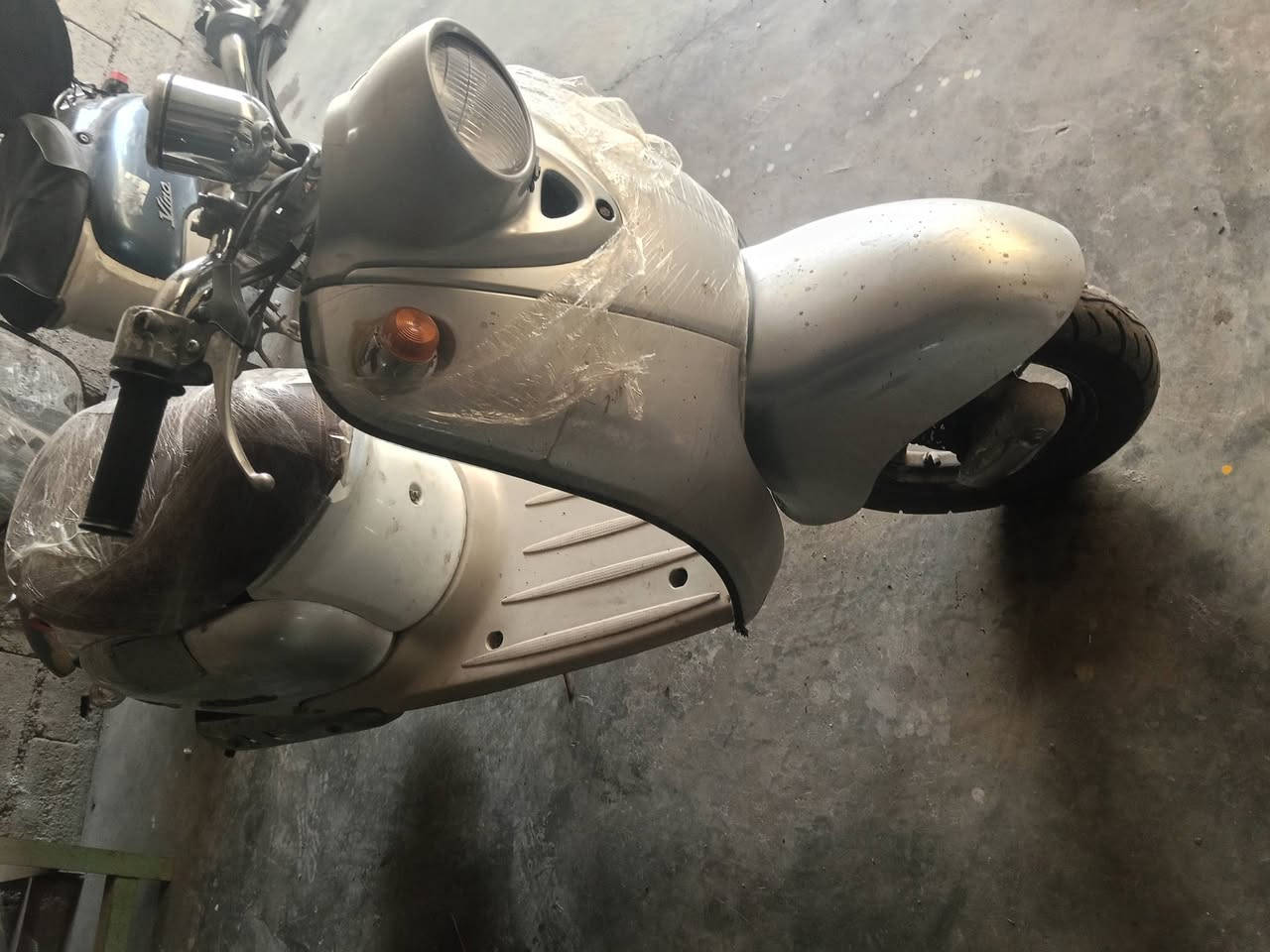 للبيع عبد الحليم محرك ما مفتوح نقص باتري فقط السعر 350
***********
