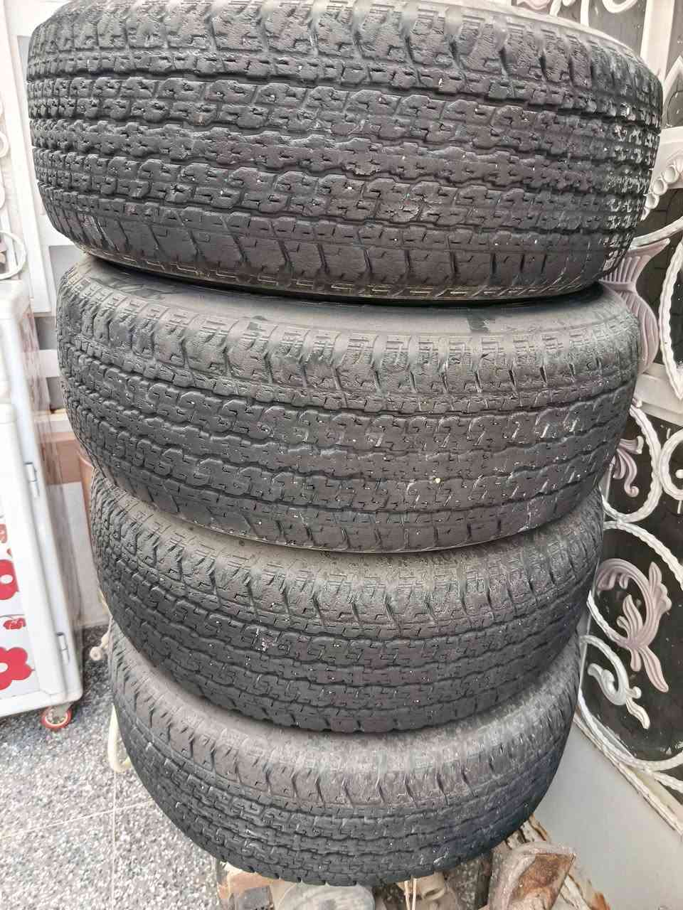 تخم تايرات للبيع باجيرو 
القياسات 265؛17
رقم الموبايل ***********
