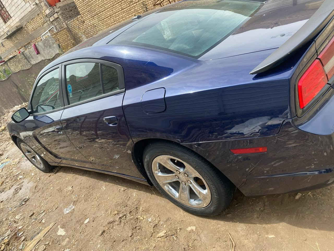 جارجر موديل 2014 رقم بغداد ب اسمي لون نيلي حادث جاملغ وبنيد ماشيه 270  شاشه جبيره كير طياره لسياره بيع او مراوس حسب القناعة السعر 143 وبيها مجال واتساب واتصال موجود ***********
