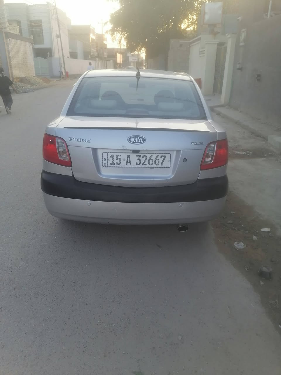 السلام عليكم كيه برايد موديل 2009 خليجي بيها طخه جاملغ امامي عكس السايق  السياره كير محرك صدر خير من الله شاشه كامره منضومه زنون عالي ناصي كهربايات كلها فول تتفهه كشنان  السياره  خير من الله جاهزه كبل للشارع سنويه لل 27 تخم تاير تخم ويل السياره جاهزه مكانها الفلوجه  السعر 70 وبيها مجال للستفسار *********** *********** او مراوس وانطي فرق
