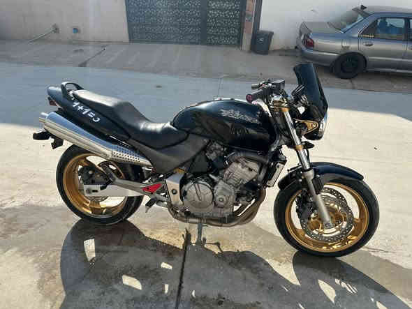 ماتور هورنيت 600 شرت كبس شحن قتره سبوخي نيه مالي دوسته بس تايي دواوي اويت شوين كركوك كاربايي كامل ايشكات 47 هزار روشتوه جركي تيا نيه سعري 20 مجالي كم  ببلاد كاتمه ***********♥️
