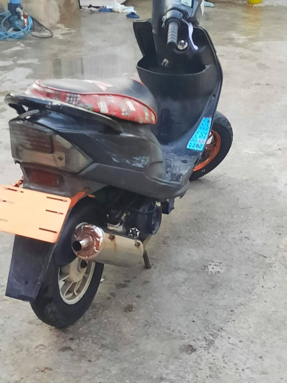 ماكس عداله البيع 
دراجه واحد على واحد 
كلجات رياضيه شادهن بميه وعشره 
يدات رياضيه كفر اصلي دبل خلفي رايضي 
بوشه 55 الصليه فوال سعر 500 وبيه مجال مكاني بغداد حي نصر رقم الستفسار ***********
